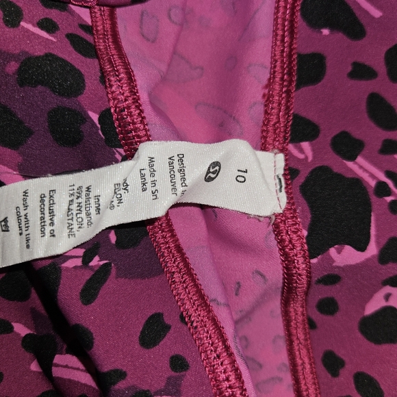 Lululemon Base Pace High Rise Tight in Cheetah Camo Magenta Size 10 - Picture 5 of 11
